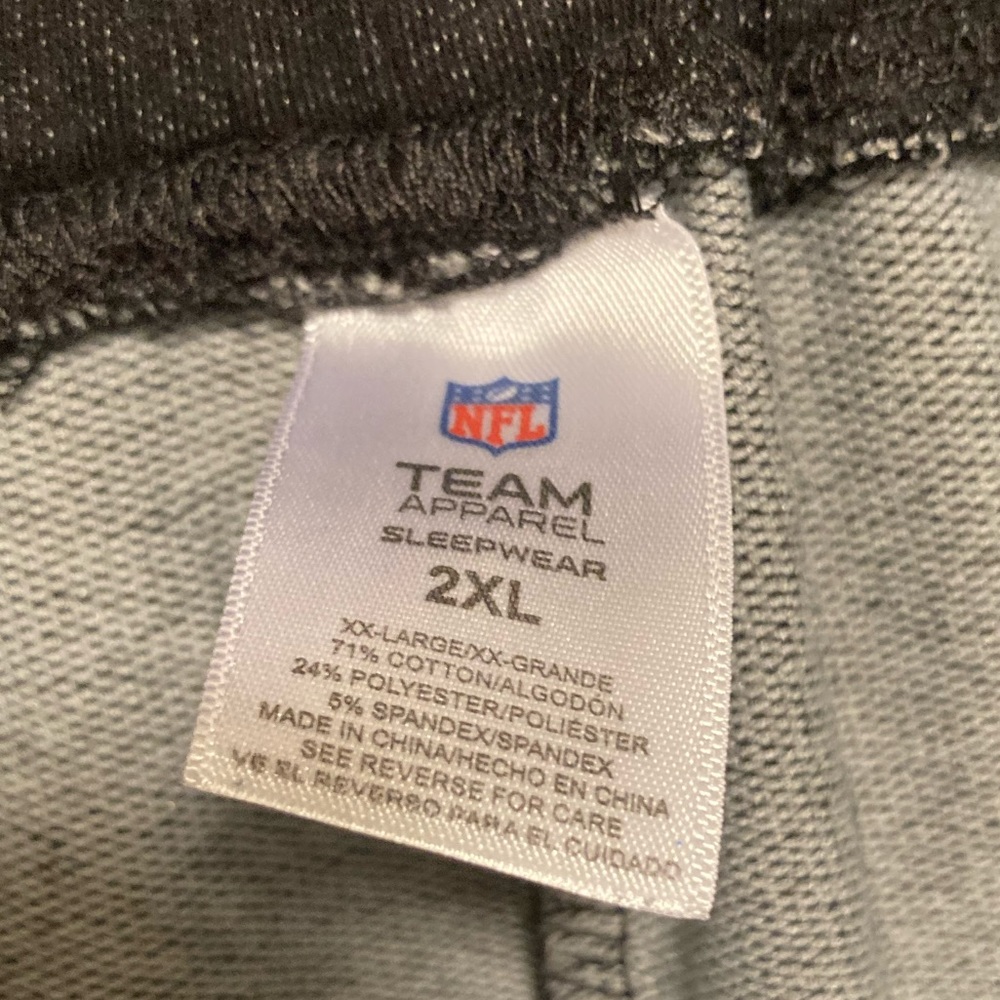 NFL Team Apparel Sleepwear Seattle Seahawks Logo Black Shorts - Mens Size 2XL - Picture 4 of 4